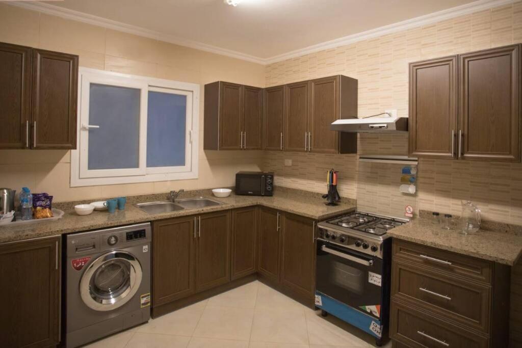 Parkside Boutique 3 Bbr Serviced Apartment - Ocean Blue - Near Airport Kairo Eksteriør bilde
